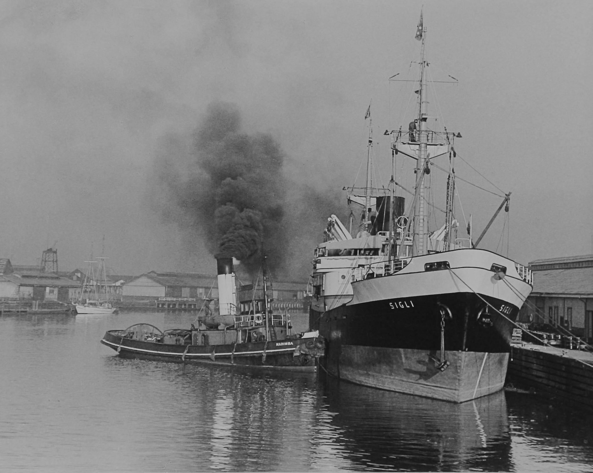 00,334-Harry-Cleveland,-nt-ship-tug-boat-2.jpg
