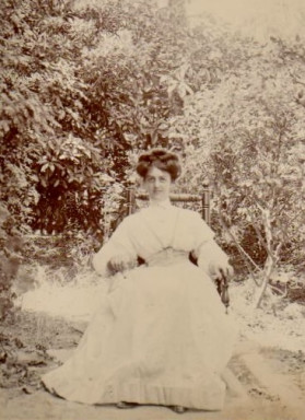 Amy and Frances Gray